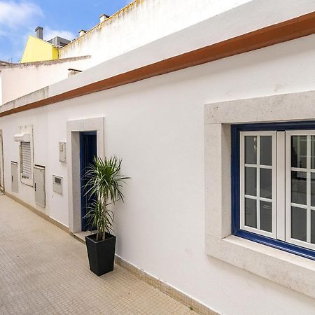 Whome Urban Escape: 1-Br W/Mezzanine Near Campo Ourique Lisbon Luaran gambar