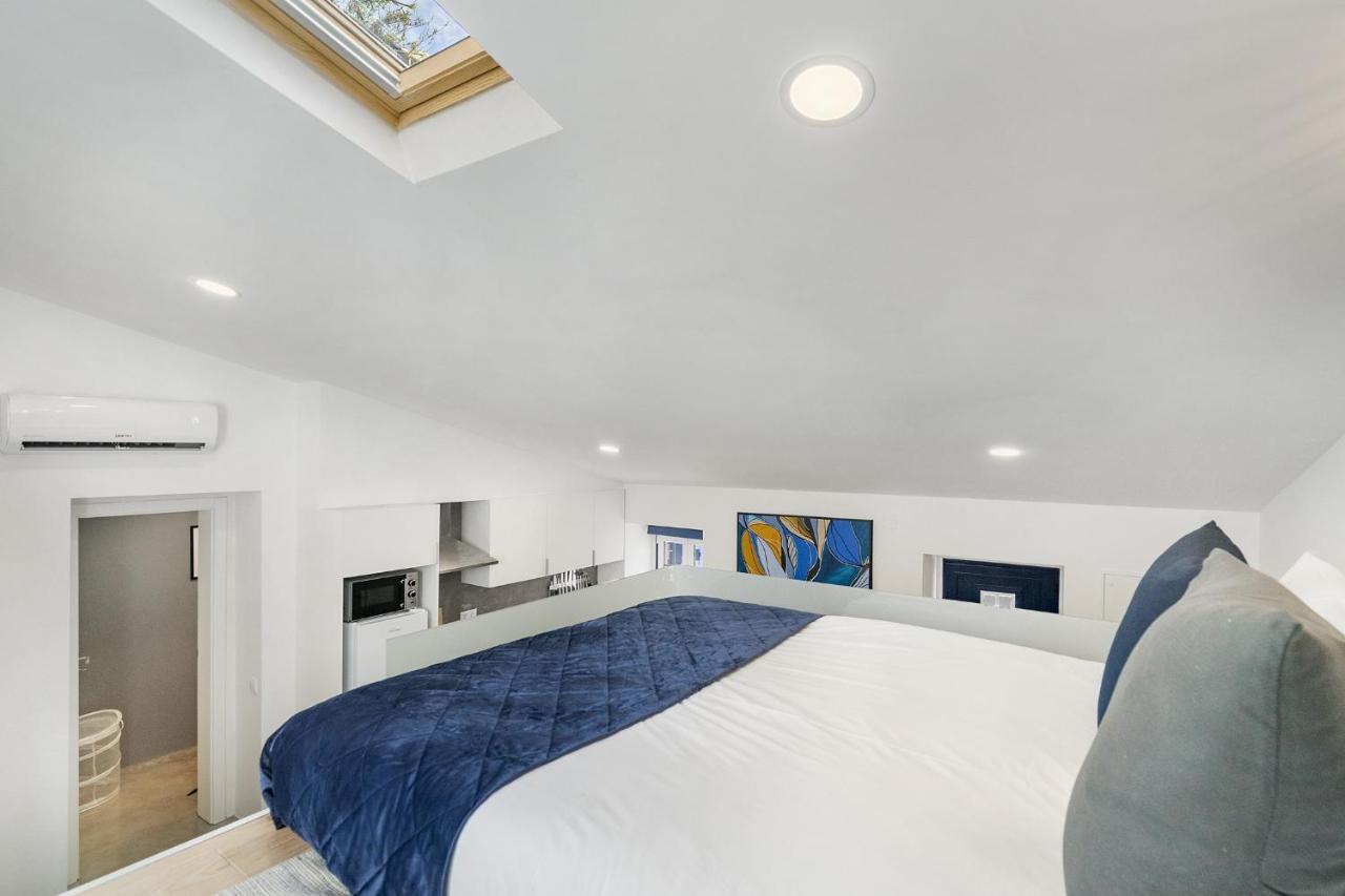 Whome Urban Escape: 1-Br W/Mezzanine Near Campo Ourique Lisbon Luaran gambar
